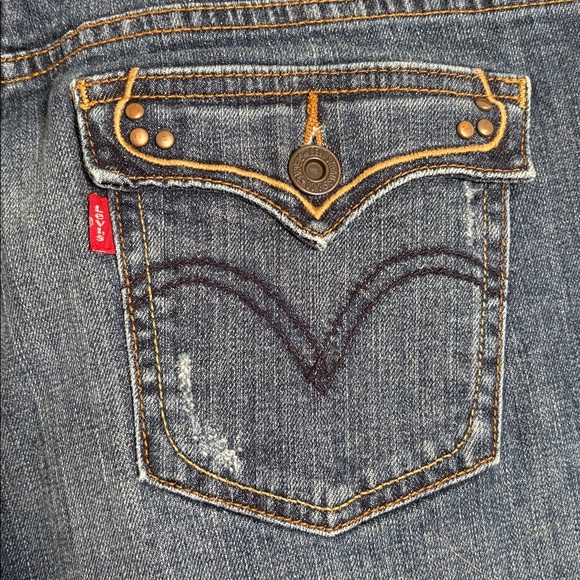 Levi's 515 Dark Blue Boot Cut Mid-Rise Slight Distressing Jeans - Picture 7 of 9